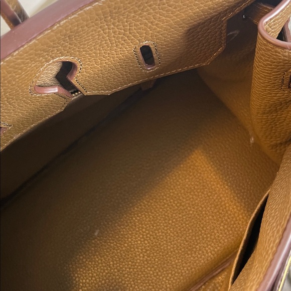 Elegant Brown Handbag - Picture 5 of 8